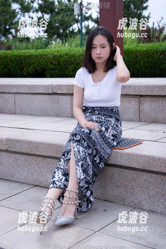 BoBoSocks袜啵啵-小沫 BoBoSocks袜啵啵 - 在无圣光里,小沫的小女警,把图片的气氛搞得太微妙了。