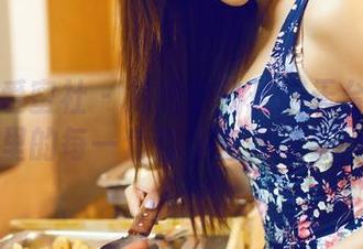 IMiss爱蜜社 - 泡泡子的长腿天台：合集里的每一套都是走光前奏！