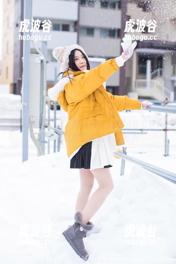 IMiss爱蜜社-萌琪琪Irene IMiss爱蜜社 - 萌琪琪Irene的办公室图包:光影中流露的不经意美