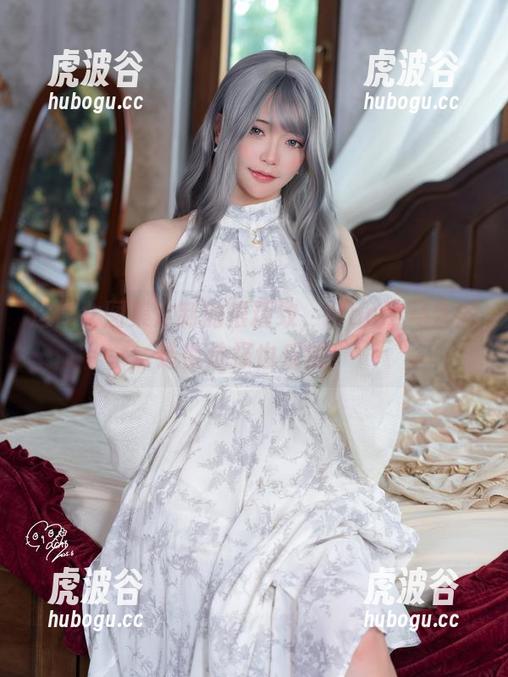 Machi马吉 这修女图集定制的很精致,Machi马吉的造型选择也反常!