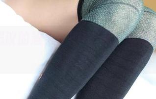 不可思议的翘臀!ROSI新一轮写真更新上线啦!