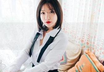 私拍时光,Son Ye Eun的套装让我想问:这是要出门,还是要宅在家?