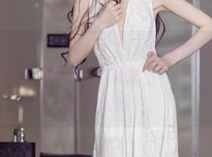 TouTiao头条女神 - 看了张蓝欣的礼服,放心!无圣光也能迷倒众生,图包保证你的意难平!