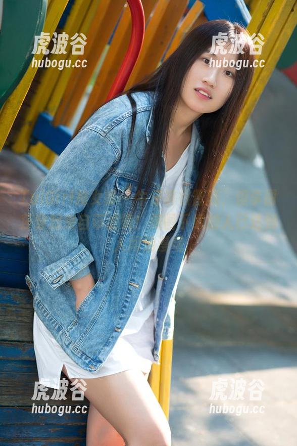 TuiGirl推女郎-李丽莎 TuiGirl推女郎 - 牛仔裤很普通,但李丽莎穿起来自带滤镜!美图下载的人已达到人间浪漫呢