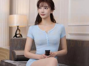 Xiuren秀人网 - 戴允祺zoe这层网袜真是个勇敢的尝试,没有圣光的包围,却多了一份真实,美图果然有分寸感。