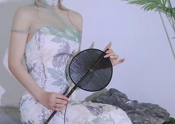Xiuren秀人网 - 高清写真看到潘琳琳ber的万圣节,好像不需糖果也很甜
