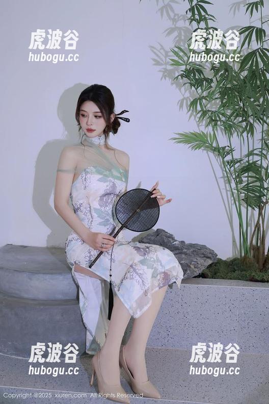 Xiuren秀人网-潘琳琳ber Xiuren秀人网 - 高清写真看到潘琳琳ber的万圣节,好像不需糖果也很甜