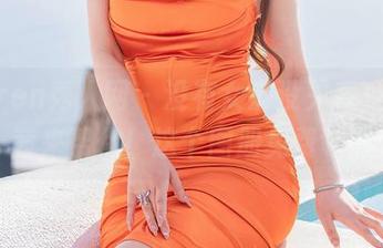Xiuren秀人网 - 没有女友没关系,鹿小茜来帮你!这个图册免费领取
