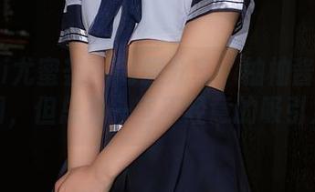 YouMi尤蜜荟 - 制服分享:柚柚酱这次还挺低调,但总有一些不经意的吸引力呢。