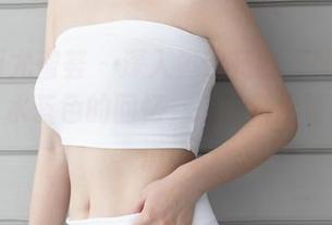YouMi尤蜜荟 - 深入黄歆苑的“死库水”写真，水蓝色的回忆，隐隐透出夏天的味道。