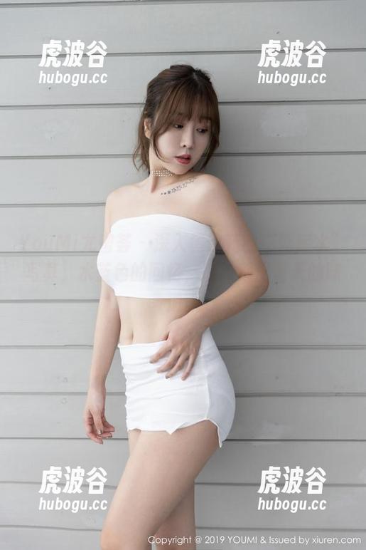 YouMi尤蜜荟-黄歆苑 YouMi尤蜜荟 - 深入黄歆苑的“死库水”写真,水蓝色的回忆,隐隐透出夏天的味道。