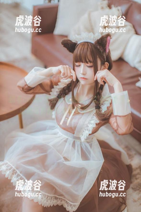 coser衣衣 别看coser衣衣看似随意,这加藤惠兔女郎的写真图包里藏着不少小心机。