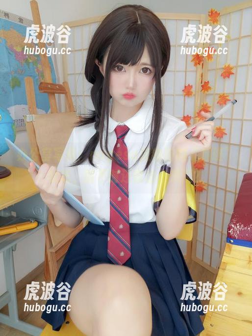 nagesa魔物喵 办公室写真:nagesa魔物喵的“加班”状态,时不时还露出小爪爪?