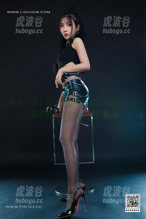 丽柜-兔子 丽柜 - 兔子在线送你沙滩柔情美图,真诚推荐避免让海水打湿相机。