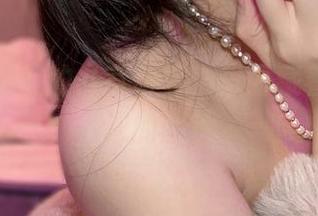 咔嚓！教室的九言写真，里面藏着些许叛逆的图片