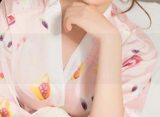 克拉女神 - 在比基尼中打转:嘉萌写真合集的日常
