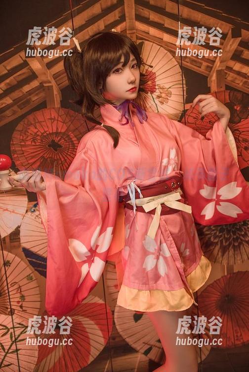 南桃Momoko 南桃Momoko的COS新尝试,秘书面子里有戏!