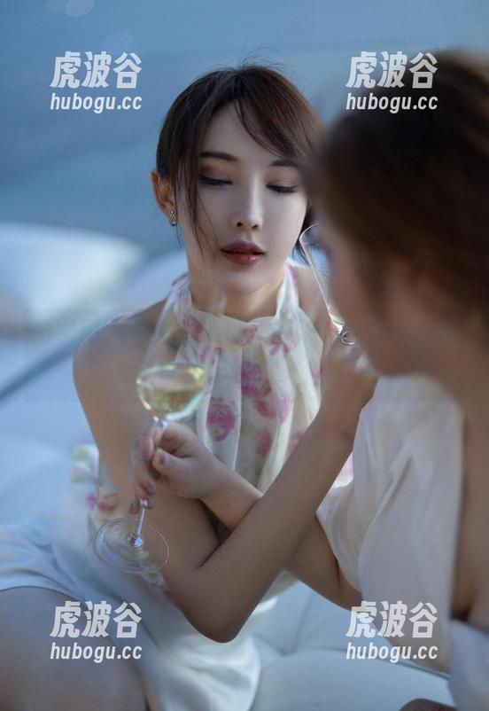 周妍希 微密圈 - 与喵的玩耍,周妍希的写真坦诚得可爱。