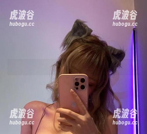 啾小妍 啾小妍在星空下:精选写真,猫女的轻盈旅程
