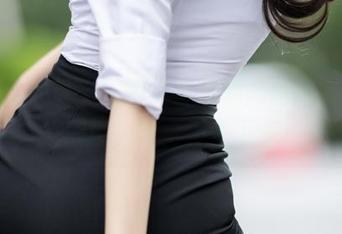 汤汤水水里，坏露露香宝的高清泳衣套图，超解压，完全停不下来……