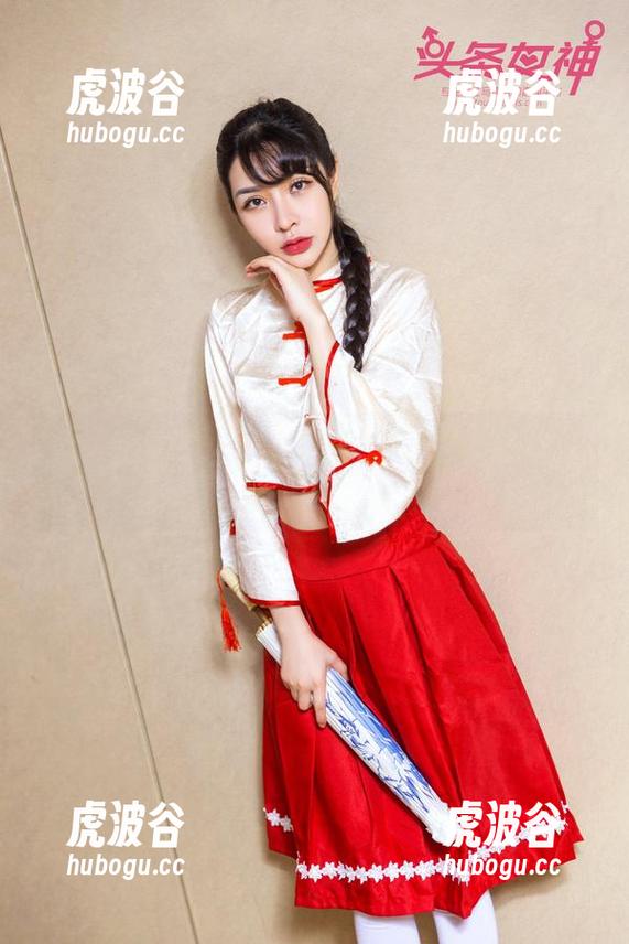 头条女神-刘瑾希 头条女神 - 刘瑾希的体操服:高清显瘦,能给我也来一套吗?