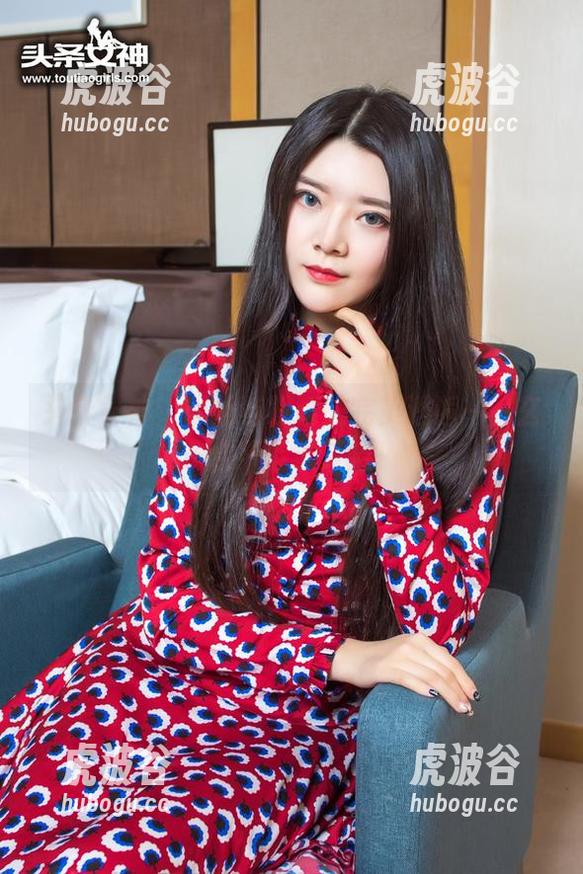 头条女神-玄子 头条女神 - 黑丝与眼镜的完美邂逅——玄子合集下载开启!