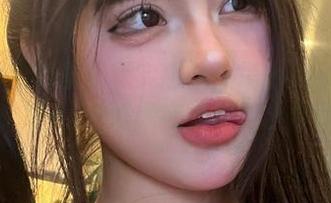 微密圈 - 图册里的真实感果然是小u优优子的强项,双人CP好像在慢慢走出屏幕!