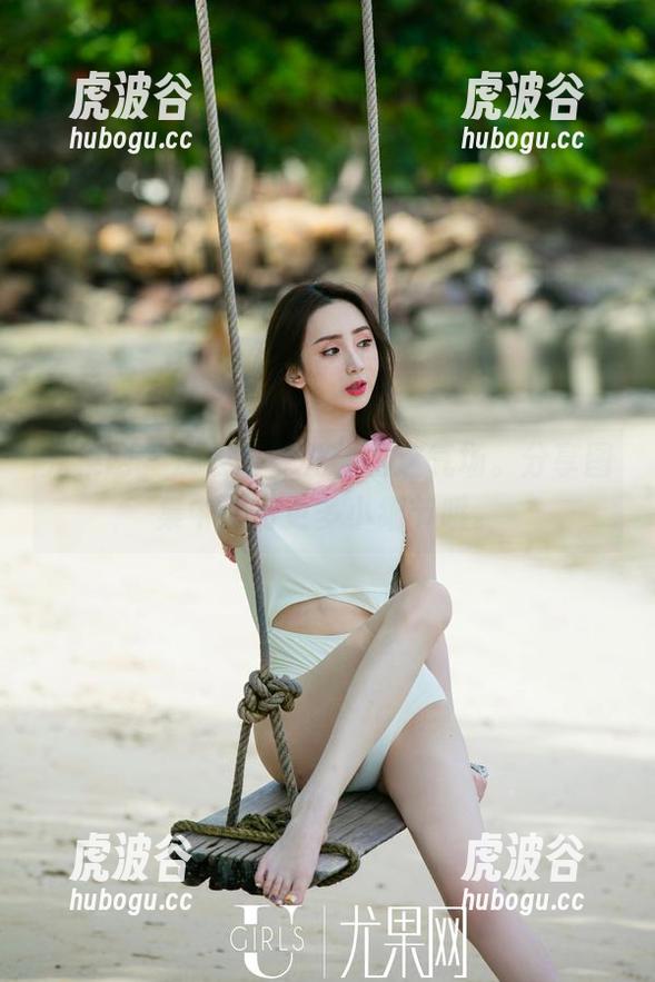 尤果网-蜜儿 尤果网 - 皮衣与蜜儿,看这气场。分享图集中还有更多小细节哦。