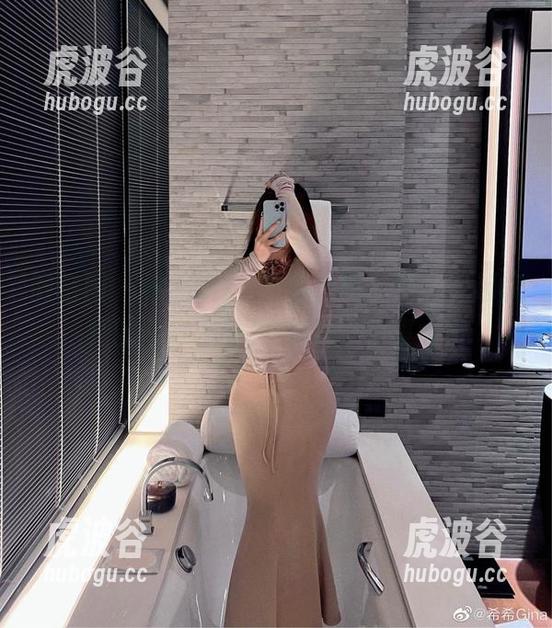 希希Gina 微密圈 - 希希Gina的体操服,令人想起疯狂的青春和尖尖的鞋跟-图集大赏