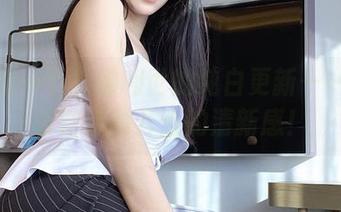 来体验一下抖娘利世的纯白更新——有种洗洁精刚开盖的清新感！