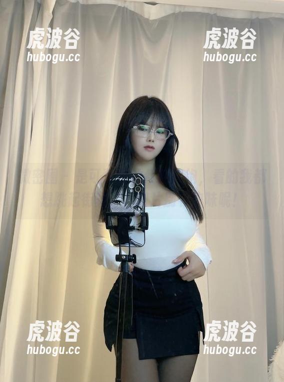 是可馨耶 微密圈 - 是可馨耶的红色战袍,看的我都想跳起街舞了,图片别有韵味呢!