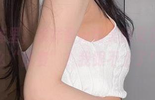 精选图库里，果咩酱w的美腿又在参与什么“比赛”？我跟不上了！