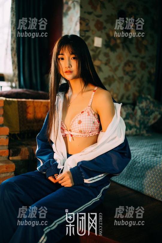 果团网-裴希西 果团网 - 在裴希西的写真里,和服的色彩好像能说话