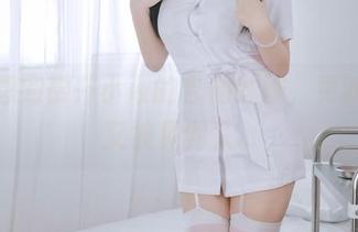 每次想到樱井小莜的吉他妹妹,更新后我又被晃到了…