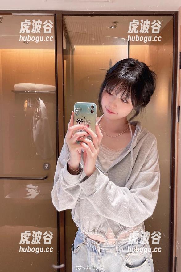 炸酱沐沐 你相信棉袜也能有自己的风格吗?来看炸酱沐沐的美图和照片,纯棉带来的迷惑感!