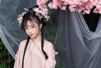 4-4-2？3-5-2？爆机少女喵小吉的足球完整版原图，看得我眉头一皱！