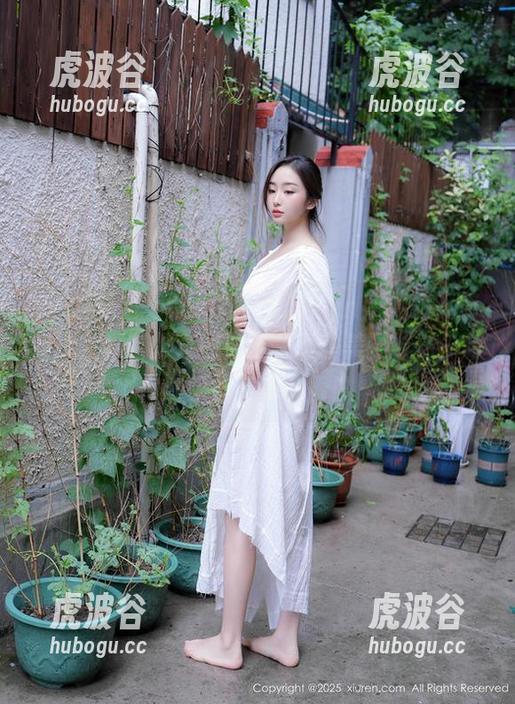 秀人网-Cris_卓娅祺 秀人网 - FormalMeetsFun!Cris_卓娅祺空乘制服套图更新,肉丝美腿时刻一年四季都‘飞’着!