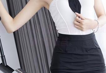 秀人网 - 月夕Lily甜心美图，连墙纸都想换个新衣服。