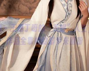 秀人网 - 王俪丁呀的“美脚”人生，写真作品全靠她的脚步来圈粉