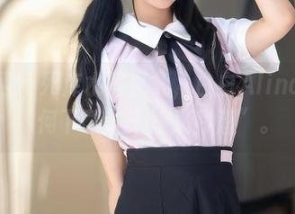 秀人网 - 死库水写真集,白白Alina教你如何下载“干净又利落”。