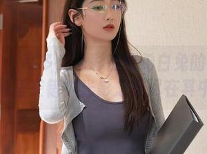 秀人网 - 有多少色彩在西希白兔的和服图集里交错?光影之舞尽在其中