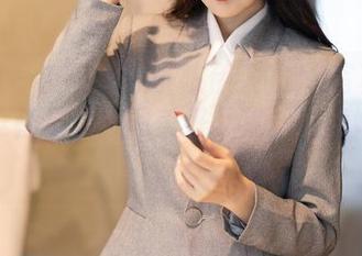 秀人网 - 在线上见证陈伊人的JK写真——你说谁都是“人间美好”我倒觉得她才真是！