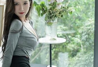 秀人网 - 黄婧GIGI私拍天台,图片中的一切都像是在和我轻声说话。