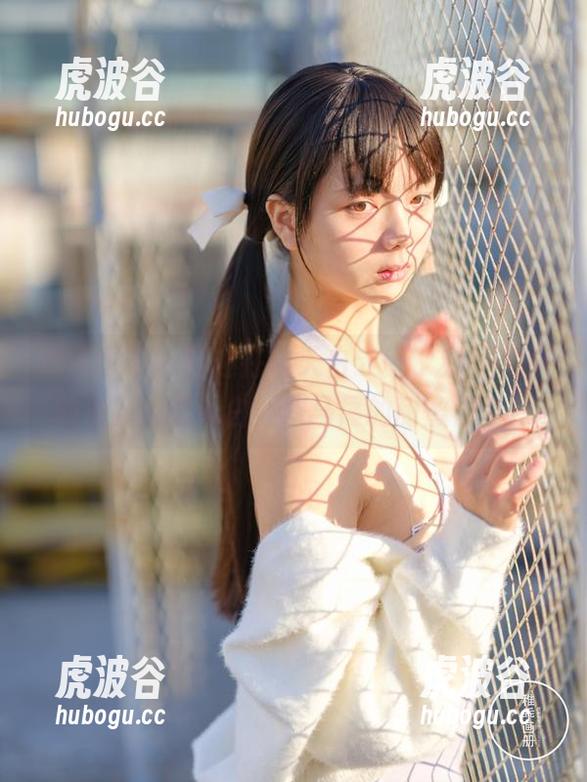 稚乖画册-赤西夜夜 稚乖画册 - 穿越在蓝天白云间,赤西夜夜的最新套图:白丝双马尾的甜蜜日常!