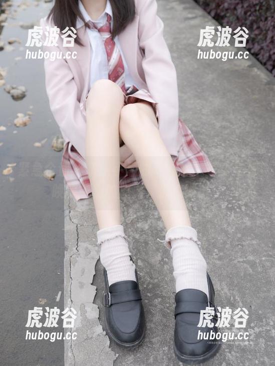 紧急企划-小恩 紧急企划 - 听说小恩的“妹妹”写真集有唤醒审美的魔力,你来试试!