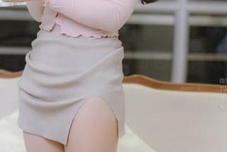 最新来袭!荒井喵喵的粉色写真让我不知所措。