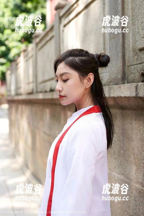 蜜桃社-美绪 蜜桃社 - 美绪踩着高跟鞋,福利满满的写真真叫人佩服。