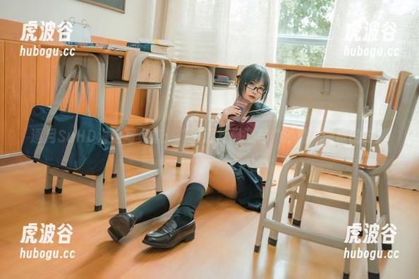 逐月Su 逐月SuHD海边写真集:“波澜壮阔”与“沙雕”同框的时刻