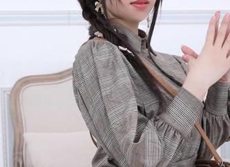除了风景,别忘了下载鹿野希的镂空魅惑