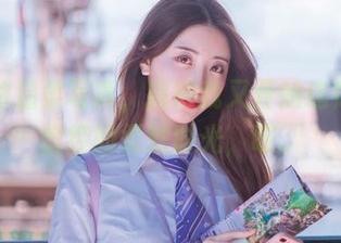 黑川的温柔写真，搞得我又开始追忆那些曾经的柔软时光，哎。